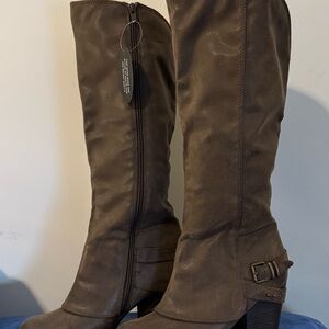 Brown Knee-High Women's Boots